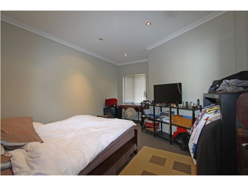 3/4A Dorsodura Way, Mandurah WA 6210