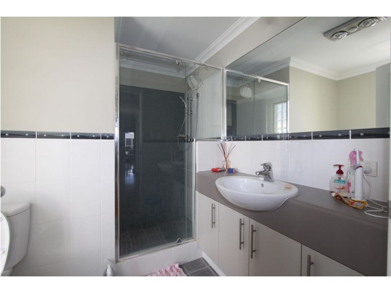 3/4A Dorsodura Way, Mandurah WA 6210