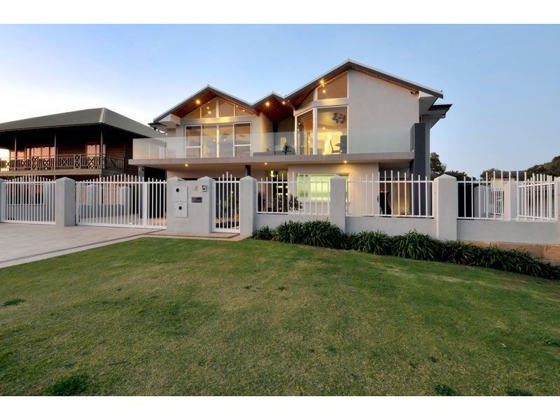 4 Orion Road, Silver Sands WA 6210