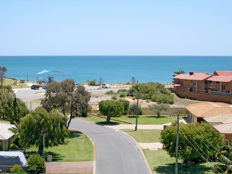 10 Asteria Court, Silver Sands WA 6210