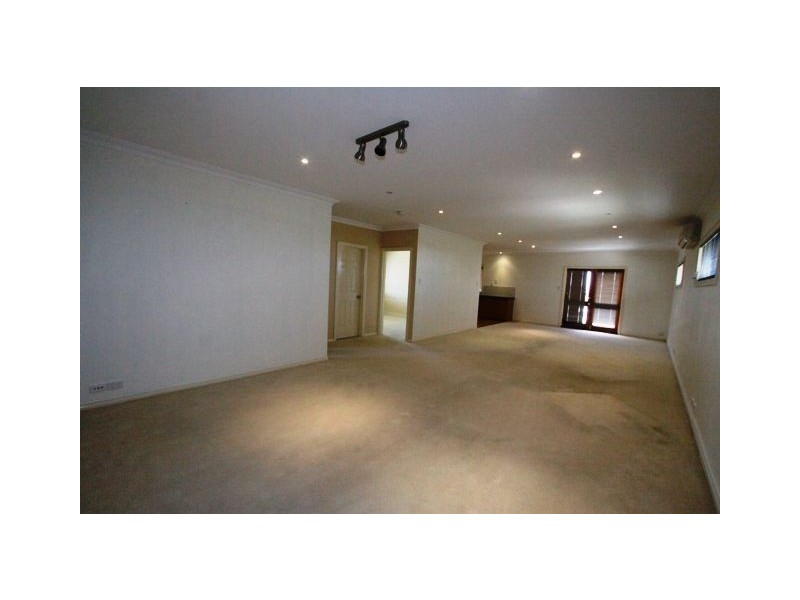 40 Darwin Terrace, Dudley Park WA 6210