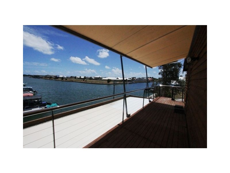 40 Darwin Terrace, Dudley Park WA 6210