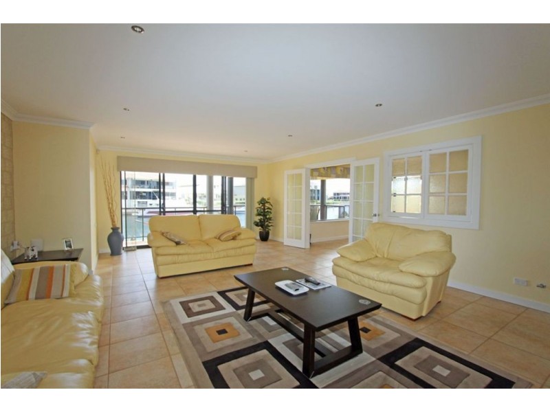 20 Santavea Mews, Halls Head WA 6210