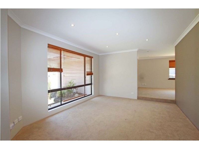 3 Lacebark Court, Halls Head WA 6210