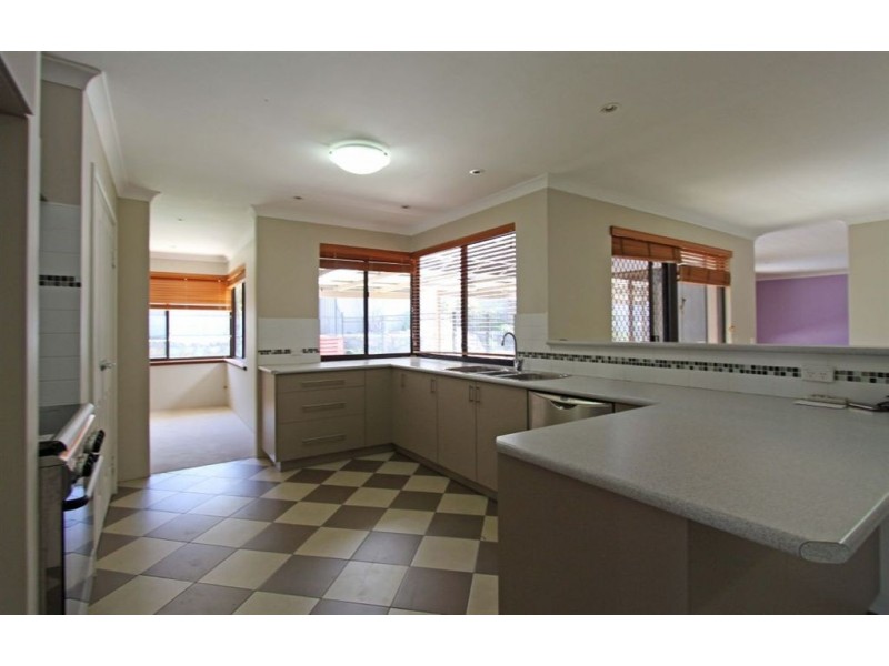 3 Lacebark Court, Halls Head WA 6210