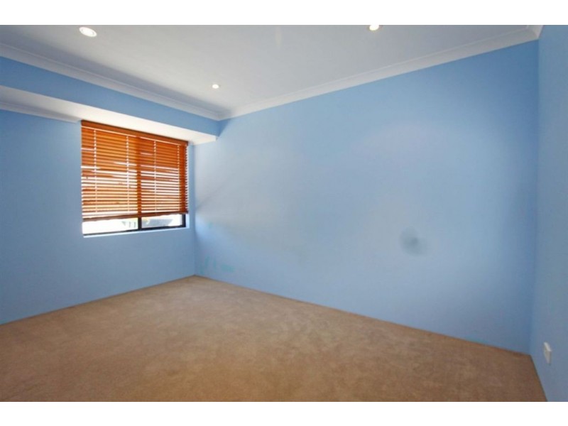 3 Lacebark Court, Halls Head WA 6210