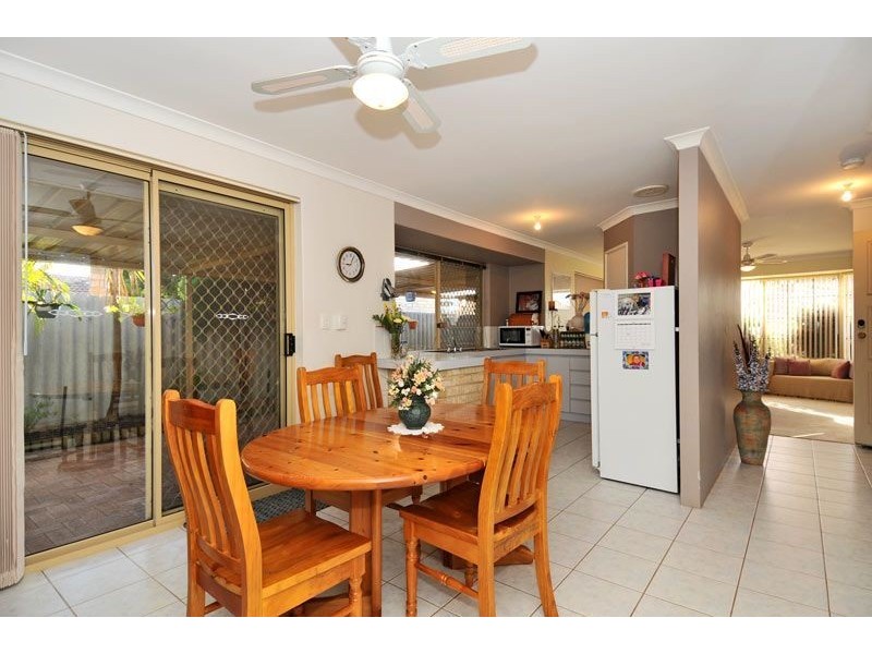 A/37 Elderberry Circle, Halls Head WA 6210