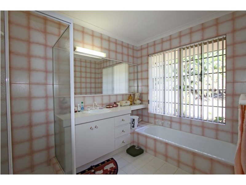 2 Harvey View Drive, Herron WA 6211