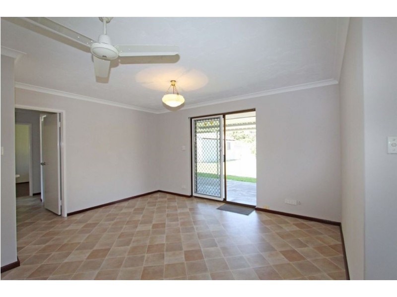 25 Hennessy Place, Mandurah WA 6210