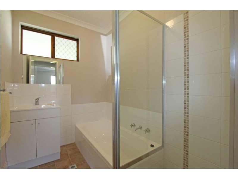 25 Hennessy Place, Mandurah WA 6210