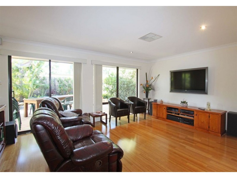 40 Hanson Way, Dudley Park WA 6210