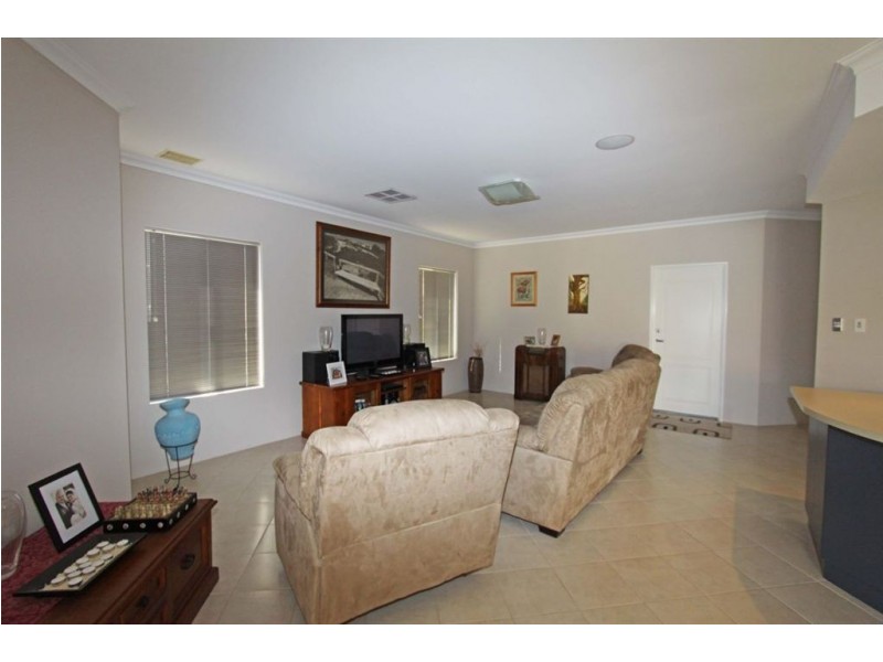 49 Quandong Parkway, Halls Head WA 6210