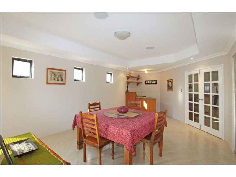 49 Quandong Parkway, Halls Head WA 6210