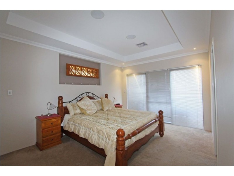 49 Quandong Parkway, Halls Head WA 6210