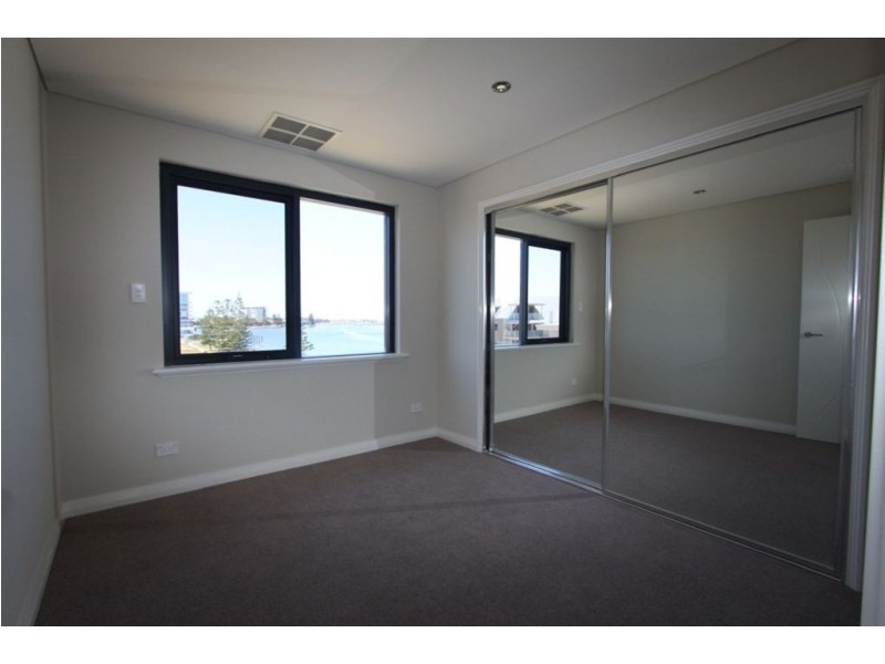 8/3 Galileo Loop, Mandurah WA 6210