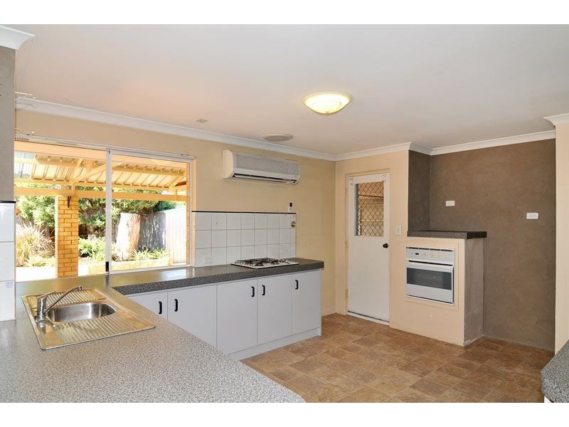 4 Crown Place, Wannanup WA 6210