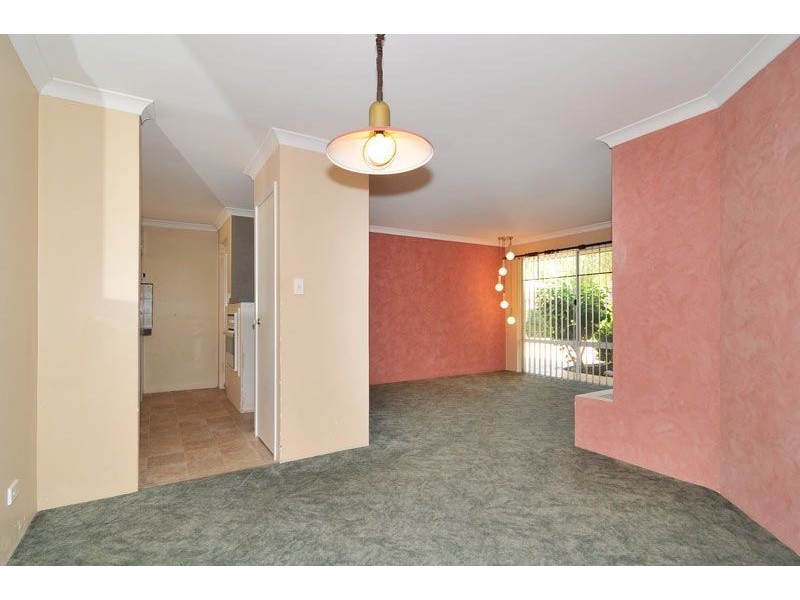 4 Crown Place, Wannanup WA 6210