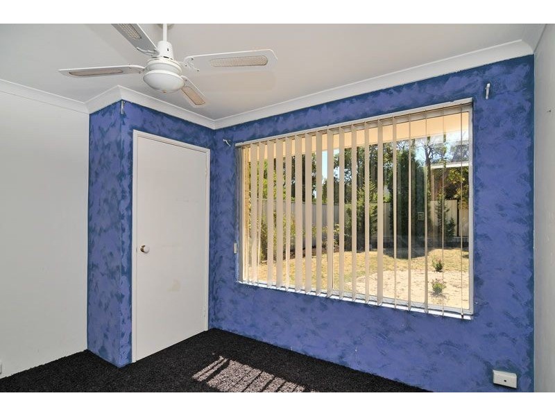 4 Crown Place, Wannanup WA 6210
