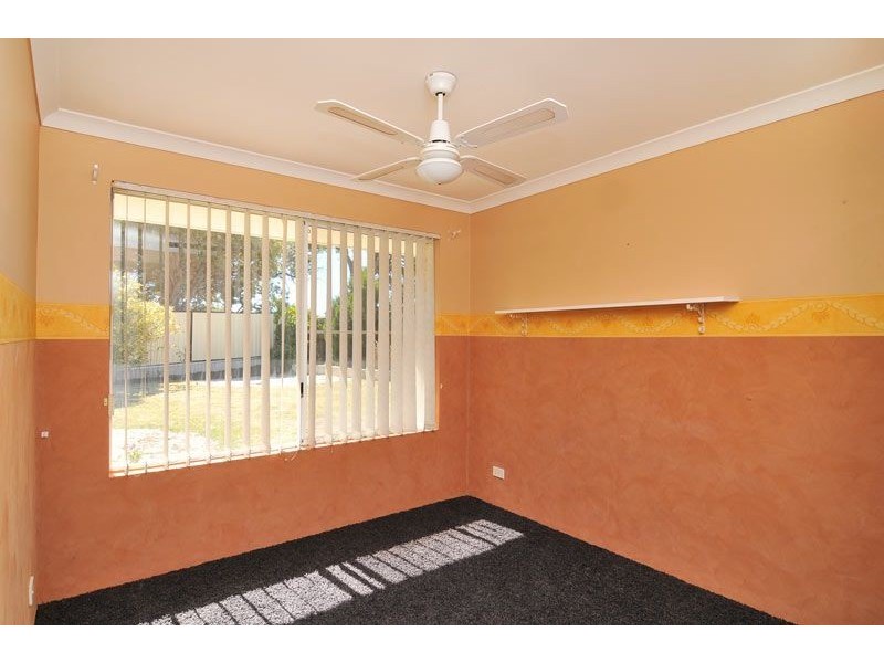 4 Crown Place, Wannanup WA 6210