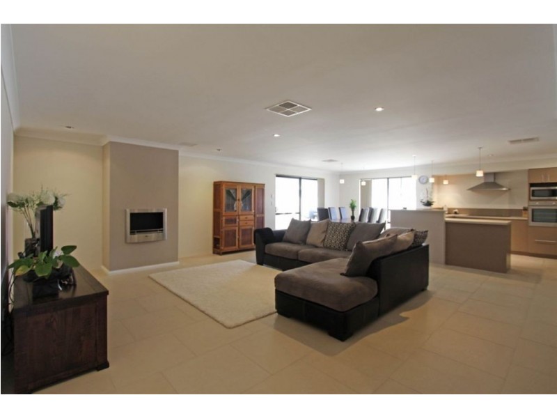 39 Catalpa Place, Falcon WA 6210