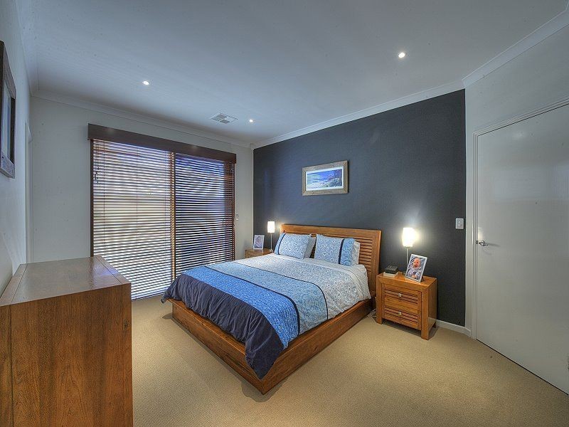 1 Priam Road, Silver Sands WA 6210