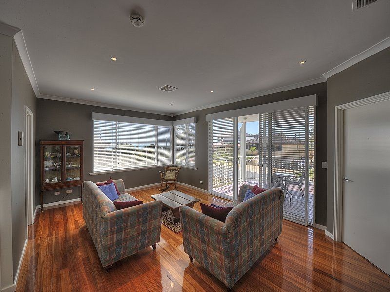 1 Priam Road, Silver Sands WA 6210