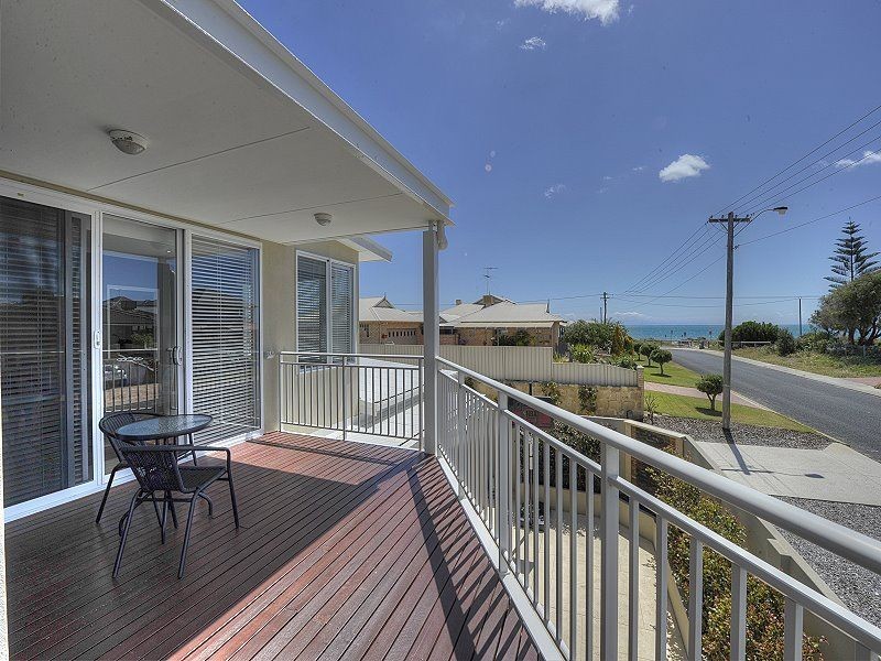 1 Priam Road, Silver Sands WA 6210