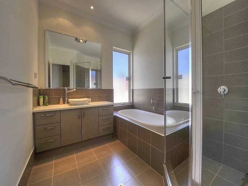 1 Priam Road, Silver Sands WA 6210