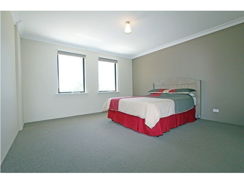 16 Walpole Way, Erskine WA 6210