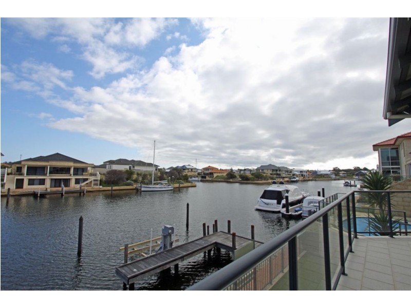 42 Sandpiper Island Retreat, Wannanup WA 6210