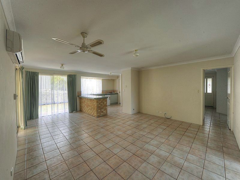 17 Allamanda Way, Halls Head WA 6210