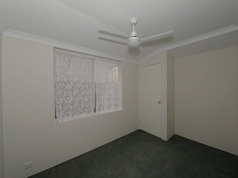 17 Allamanda Way, Halls Head WA 6210