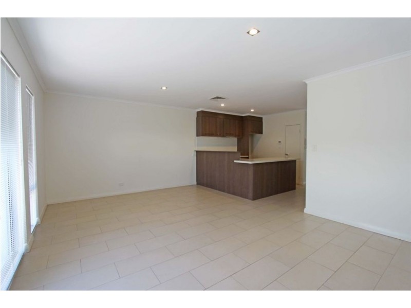 9/22 Butcherbird Loop, Erskine WA 6210