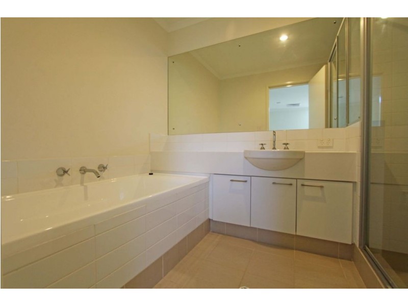 9/22 Butcherbird Loop, Erskine WA 6210