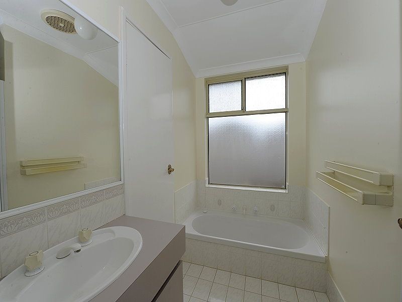 5 Cardin Rise, Greenfields WA 6210