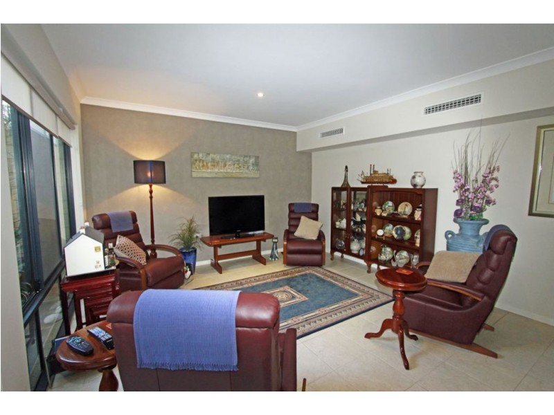 2/51 Sutton Street, Mandurah WA 6210