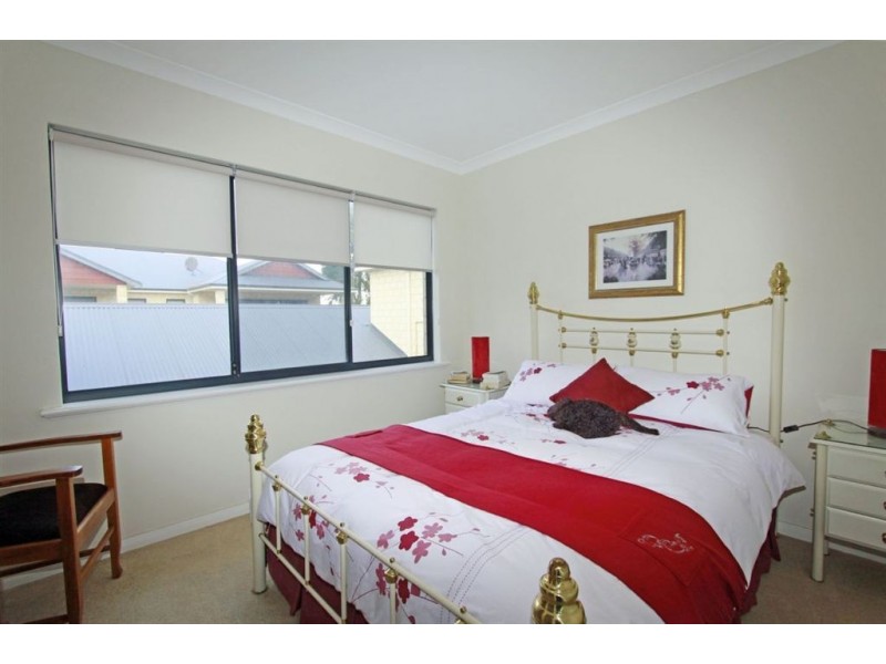 2/51 Sutton Street, Mandurah WA 6210