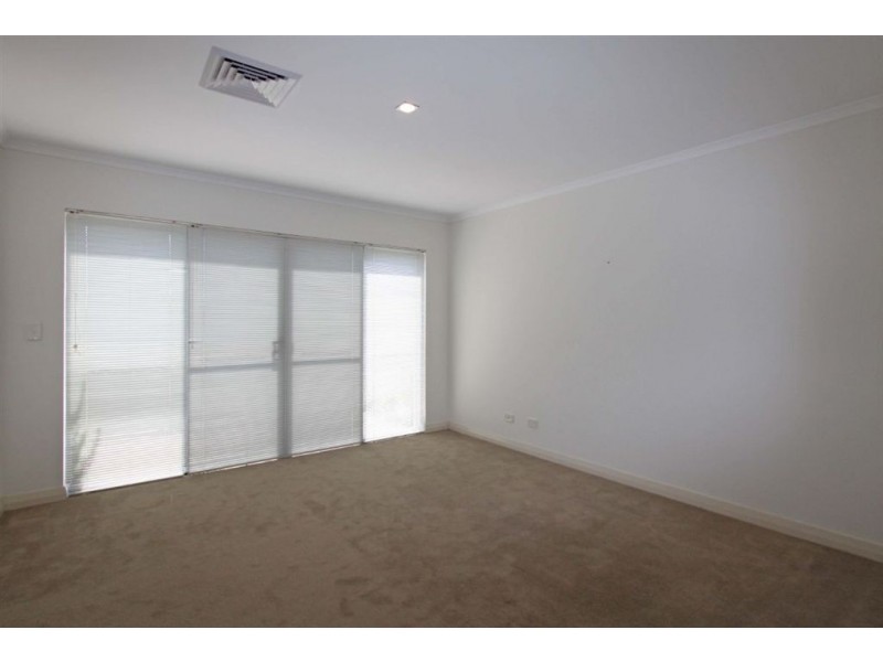 25/5 Bower Drive, Erskine WA 6210