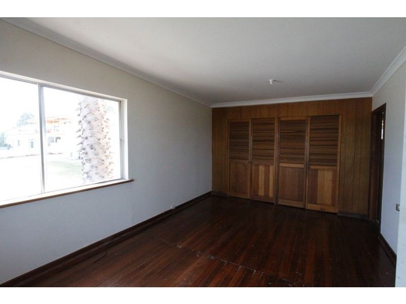 6 Minos Place, San Remo WA 6210