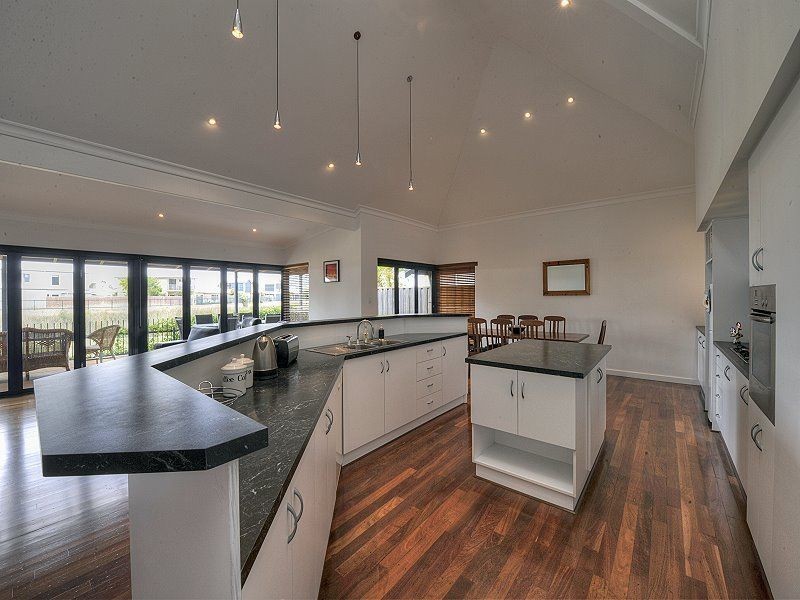 8 Cervantes Drive, Erskine WA 6210