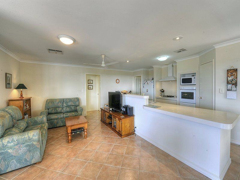 10 Parkridge Drive, Bouvard WA 6211