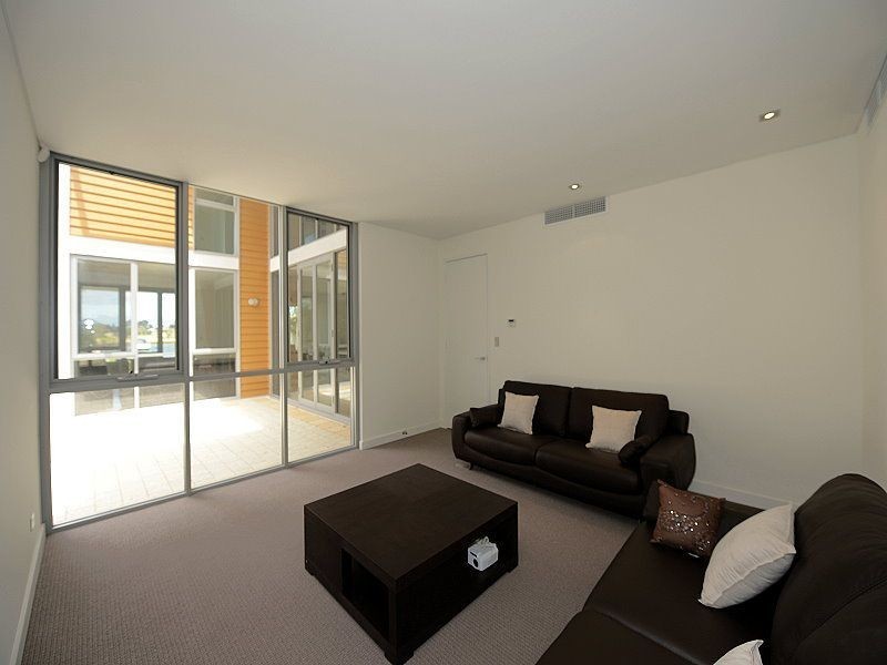 29 Tradewinds Retreat, Dudley Park WA 6210