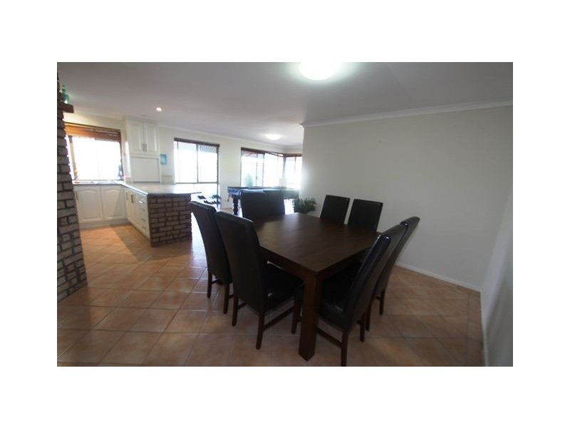 8 Allamanda Way, Halls Head WA 6210