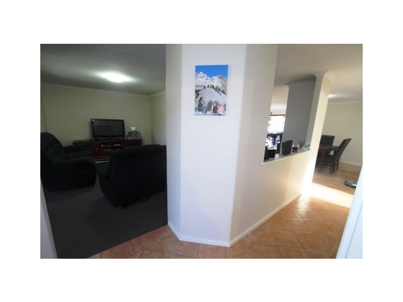 8 Allamanda Way, Halls Head WA 6210