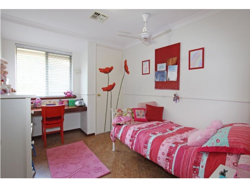 3 Columbia Close, Halls Head WA 6210