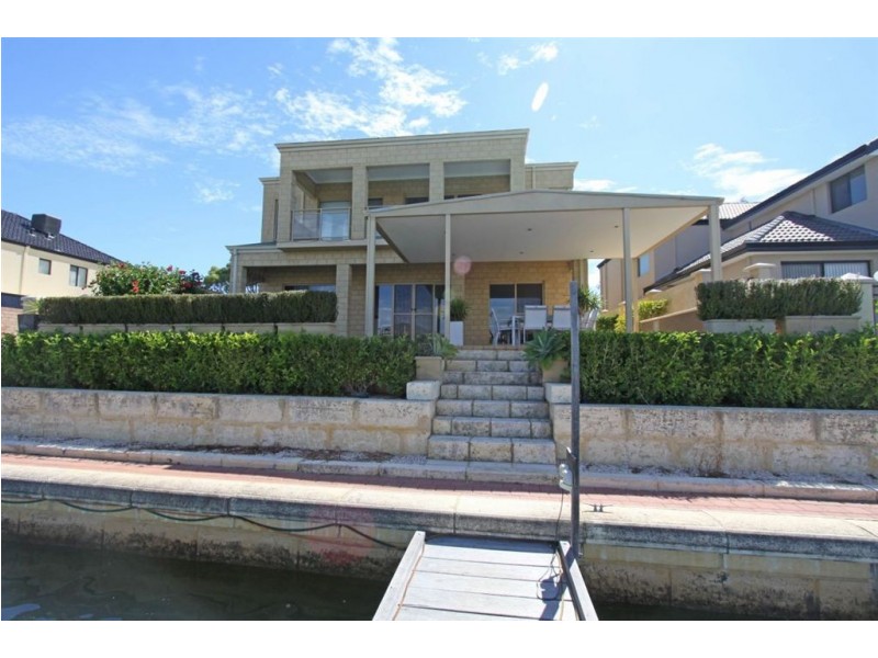 8 Leeuwin Place, Halls Head WA 6210