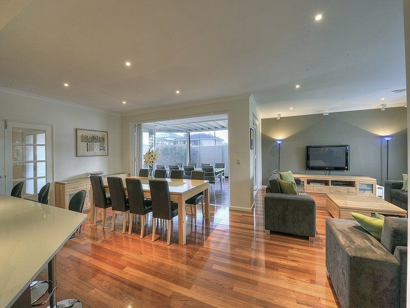 1 Priam Road, Silver Sands WA 6210