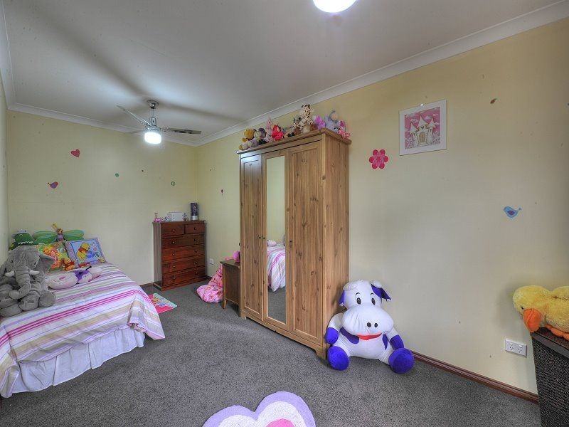 22 Redcliffe Road, Greenfields WA 6210