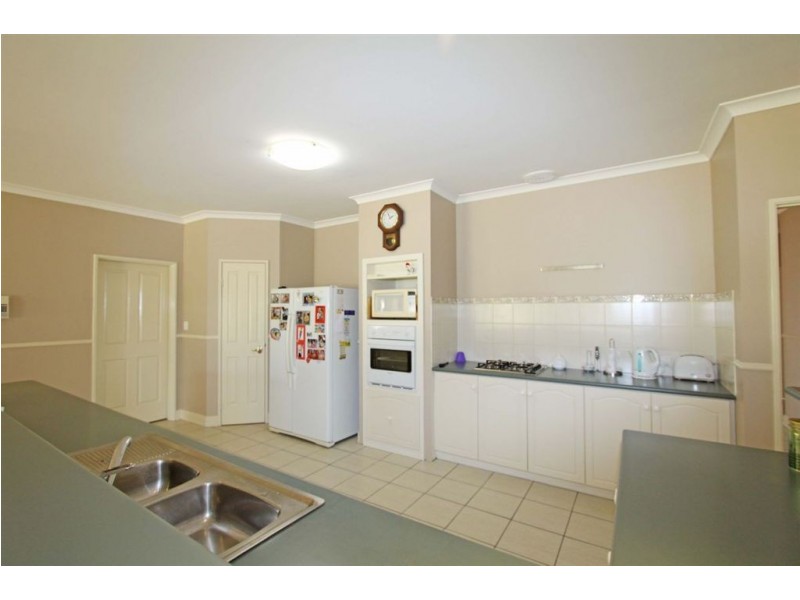 41 Summerlea Avenue, Meadow Springs WA 6210