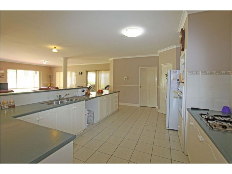 41 Summerlea Avenue, Meadow Springs WA 6210